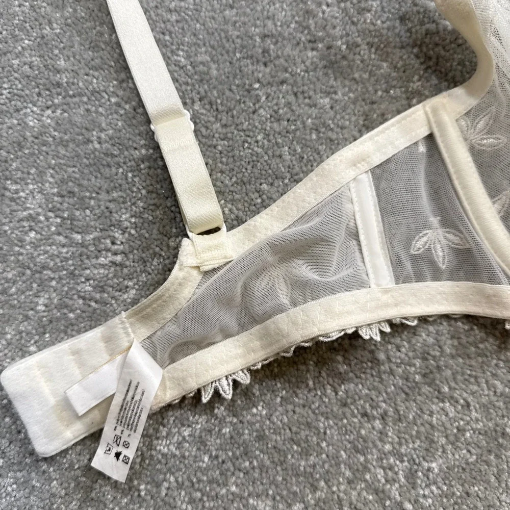 Vintage Y2K Chantelle Paris Lace Embroidered Sheer Mesh Bra‎ 32DD Made in France